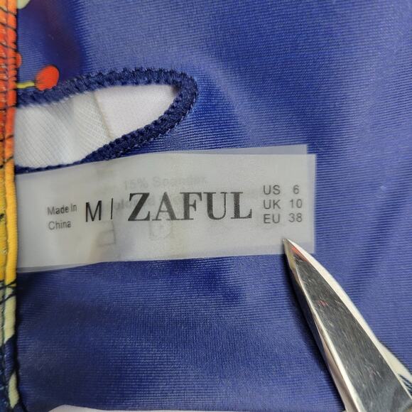 Zaful Bikini Swimsuit Bandeau Top Thong Bottom Navy Floral | Medium / US 6 - Picture 5 of 6